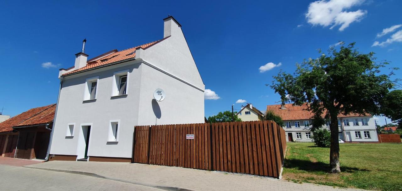 Dom W Miescie Reszel Villa Ngoại thất bức ảnh