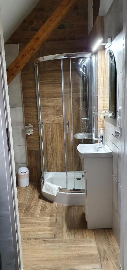 Dom W Miescie Reszel Villa Ngoại thất bức ảnh